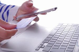 カードローンの危険性は？知らないとやばい注意点を解説！