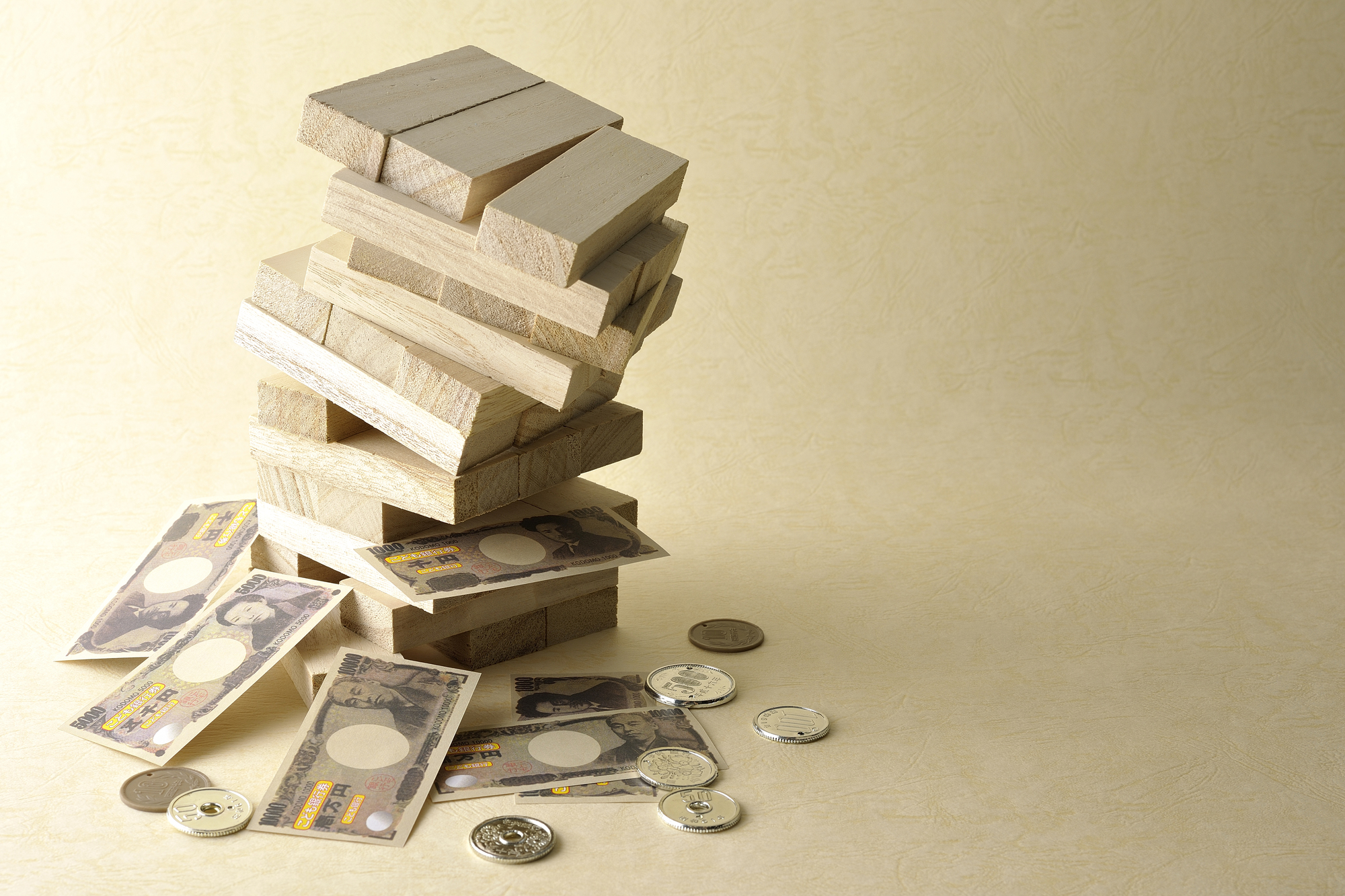 債務整理中に借入できる？借入するリスクと資金に困ったときの対処法を解説