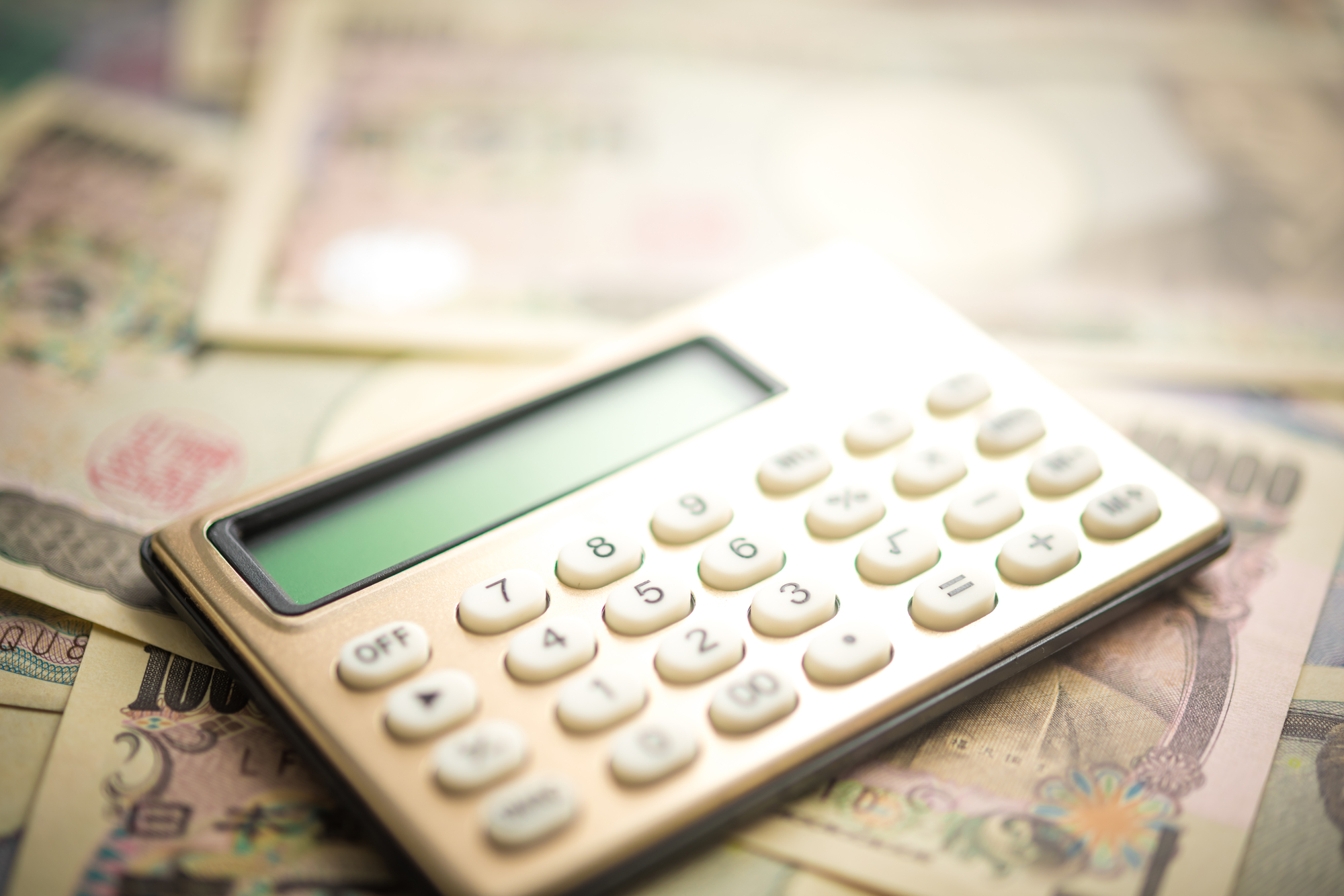 自己破産の費用とは？その支払い方法は？