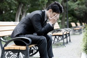 債務整理するとブラックリストに載る？司法書士が解説！