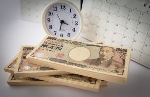 債務整理にかかる期間はどのくらい？手続きの流れとブラックリストに載る期間もあわせてチェック