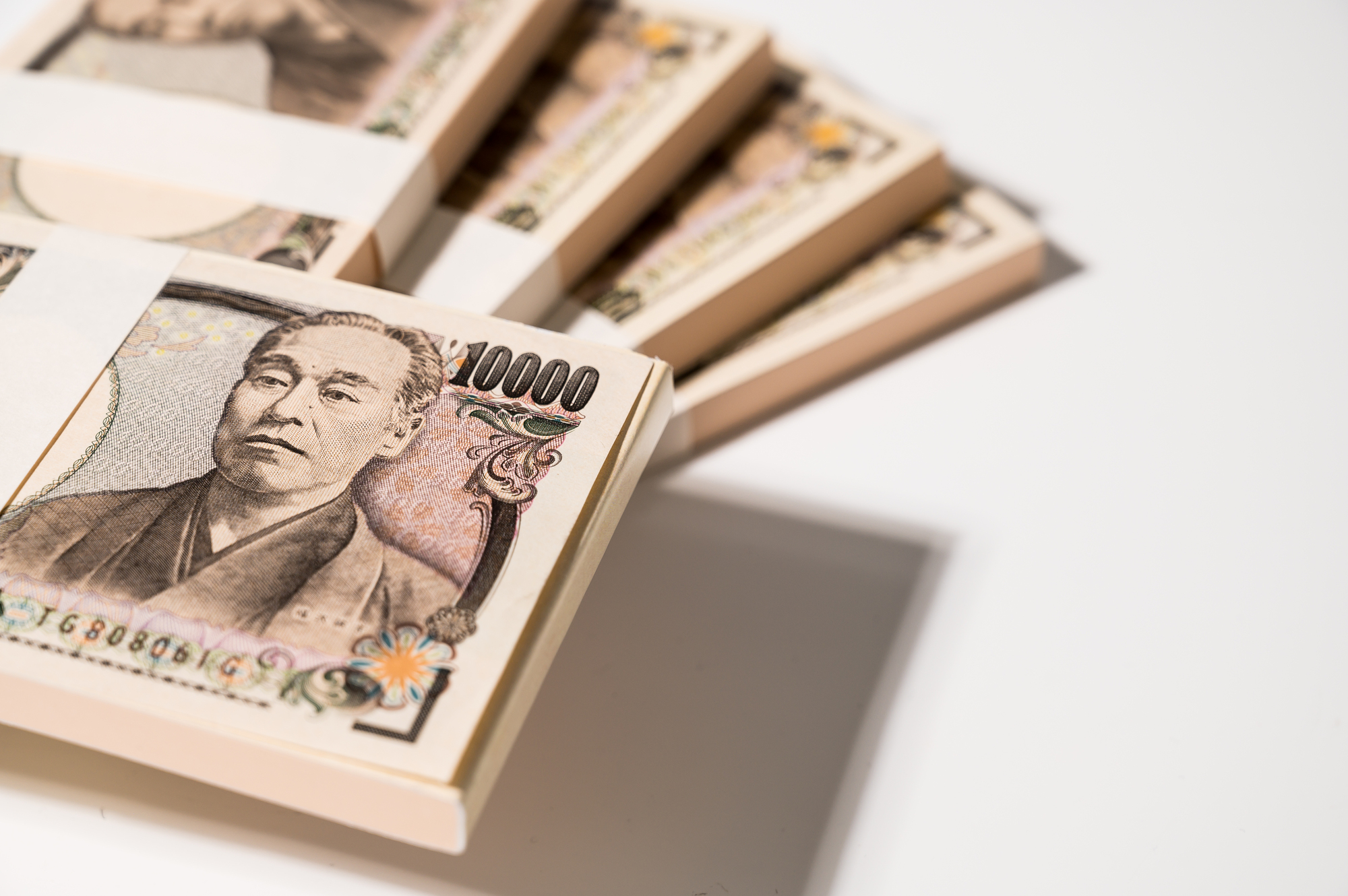 任意整理中にお金を借りられたって本当？新たな借入をするリスクはある？